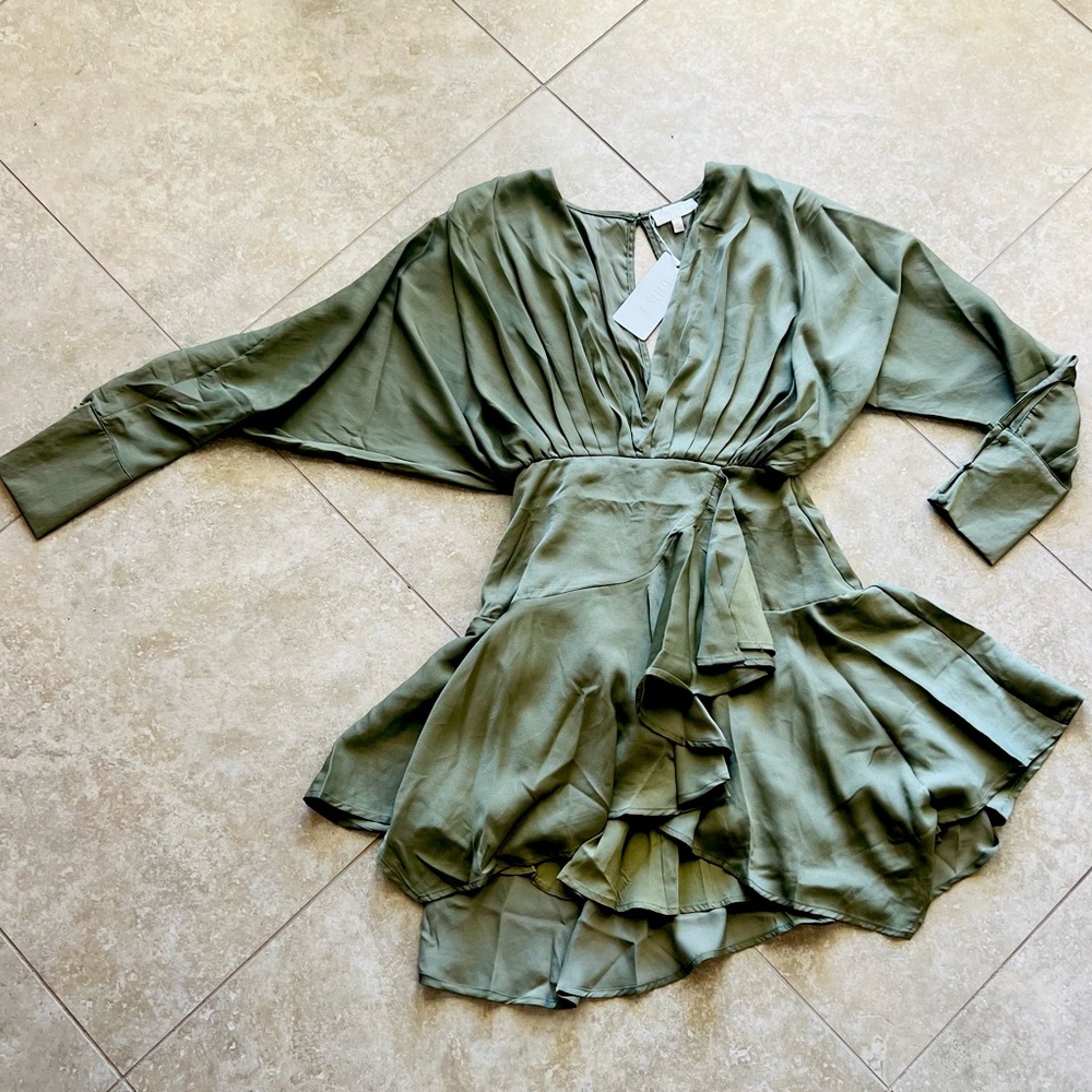 Billy J Satin Mini Dress, Size 2 (6 AUS)